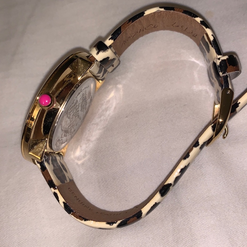 Pre-owned Betsey Johnson Animal Print Watch - Picture 4 of 4